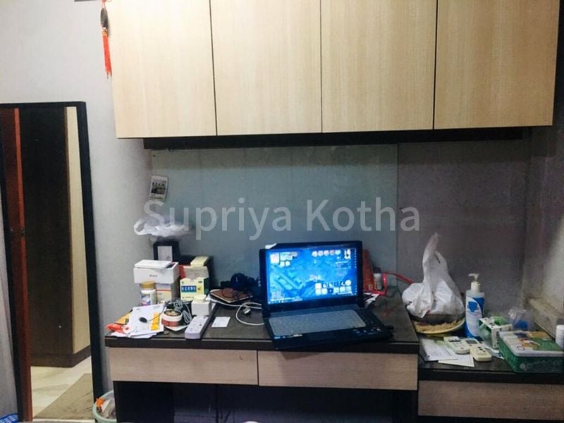 JURONG EAST ST 32 14