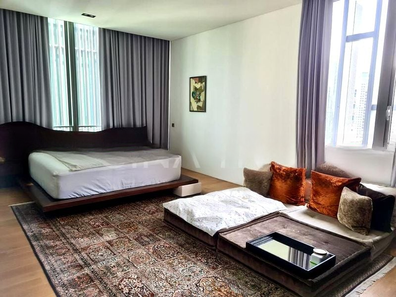 THE MARQ ON PATERSON HILL 3