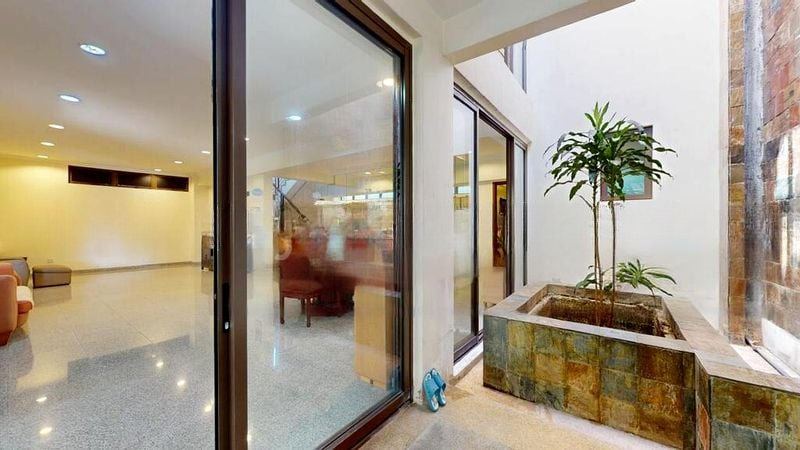 HOLLAND GROVE 4