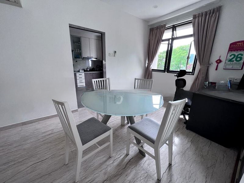 FAR HORIZON GARDENS 5