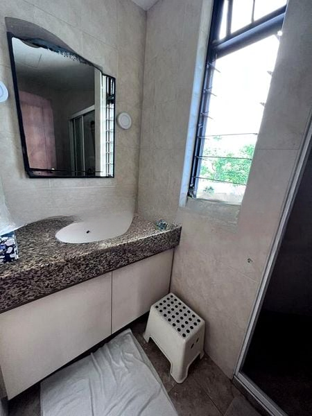 FAR HORIZON GARDENS 7