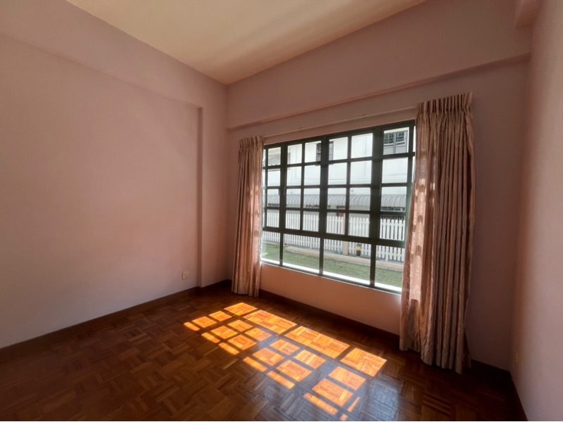 GOLD COAST CONDOMINIUM 17