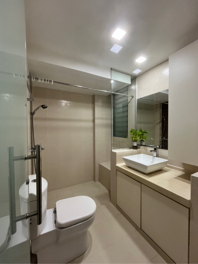 GOLD COAST CONDOMINIUM 18