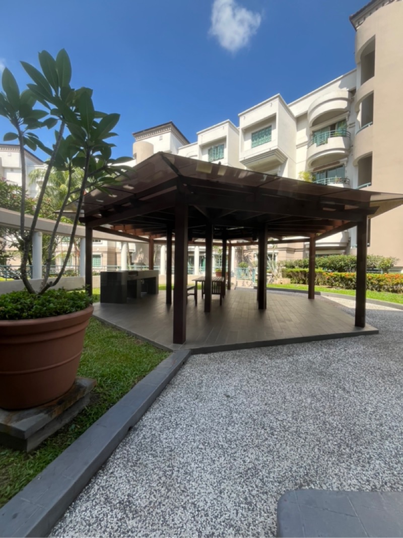 GOLD COAST CONDOMINIUM 21