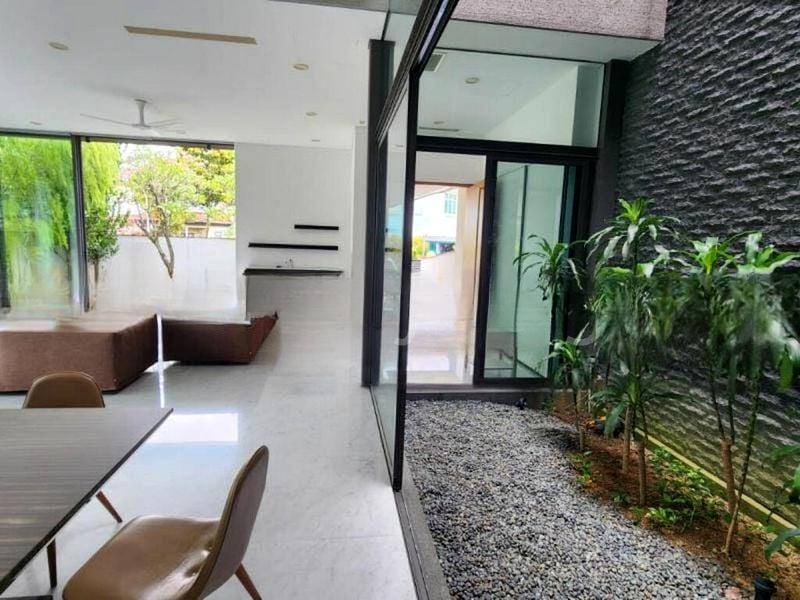 HILLCREST VILLA 2