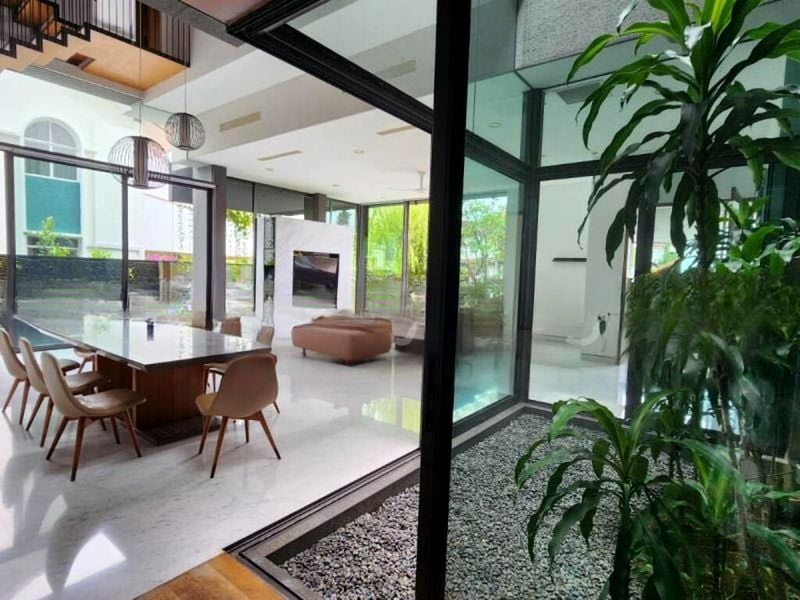 HILLCREST VILLA 4