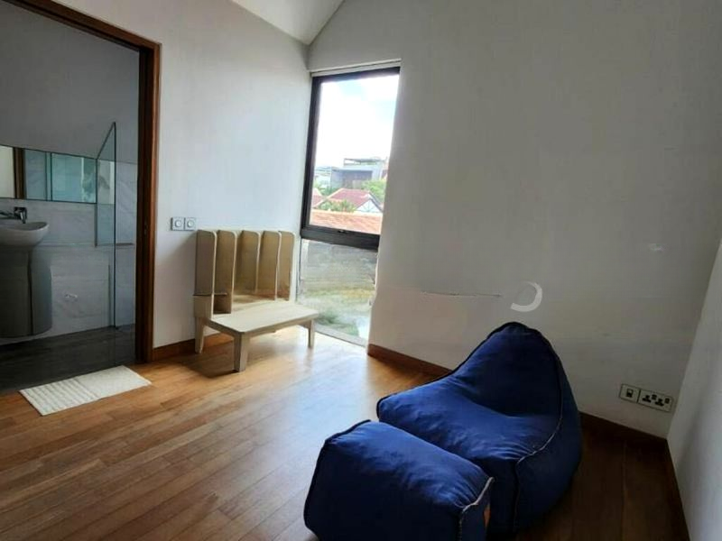 HILLCREST VILLA 15