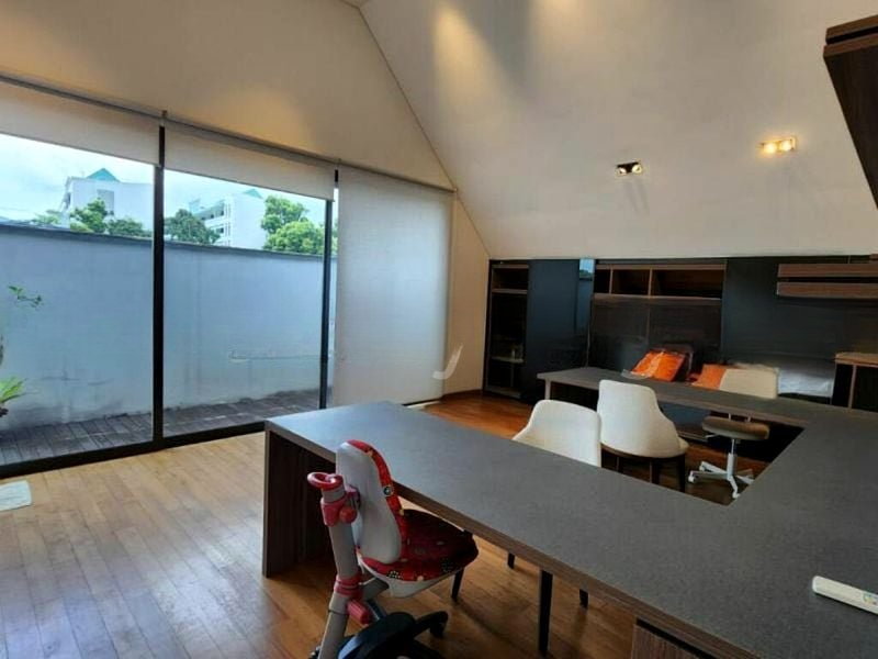 HILLCREST VILLA 14