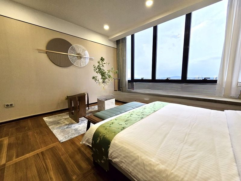 REIGNWOOD HAMILTON SCOTTS 10