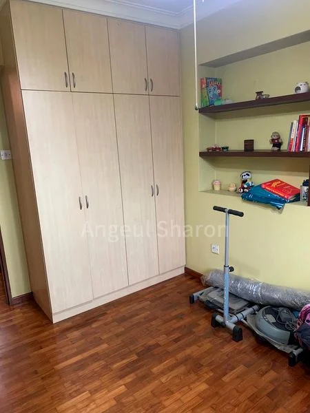 WELLINGTON CIRCLE 10