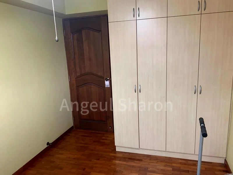 WELLINGTON CIRCLE 11