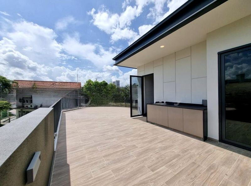 CASHEW ESTATE 5