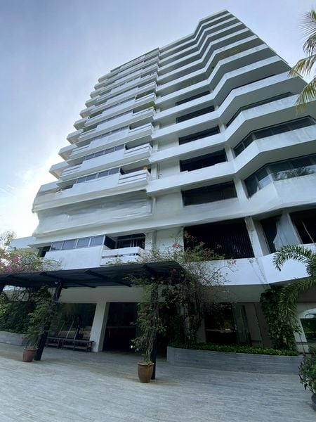 LIEN TOWERS 7
