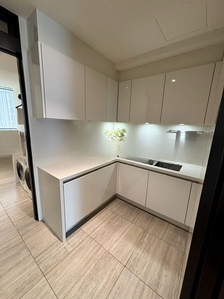 EDEN RESIDENCES CAPITOL 13