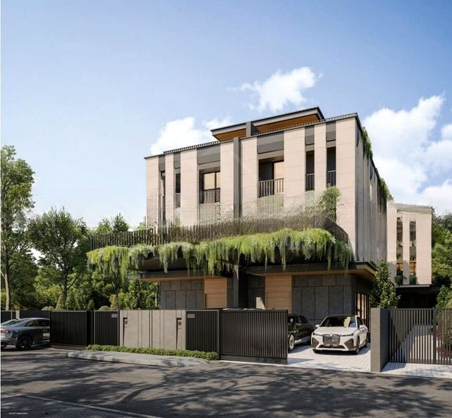 ELLIOT AT THE EAST COAST 5