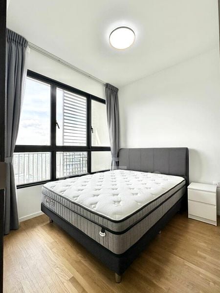 AVENUE SOUTH RESIDENCE 13