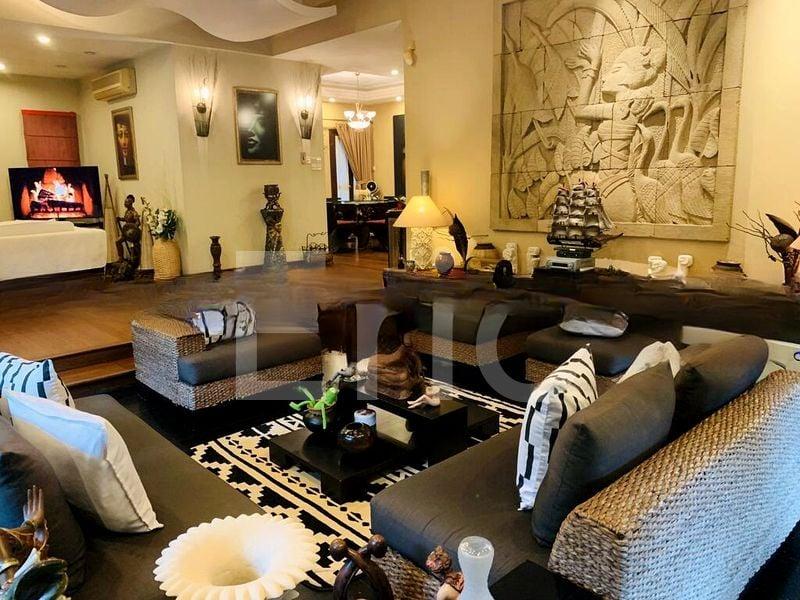 KENSINGTON PARK CONDOMINIUM 8