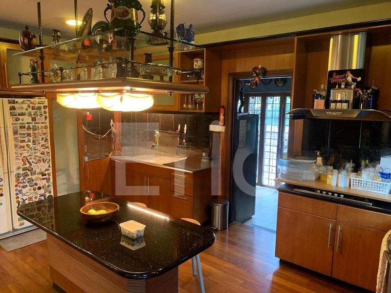 KENSINGTON PARK CONDOMINIUM 6