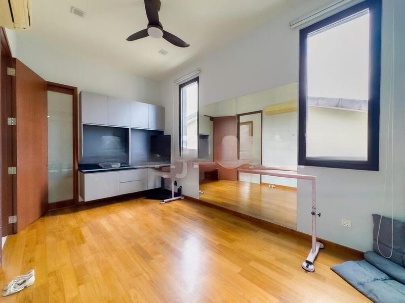 THE GARDEN RESIDENCES 5