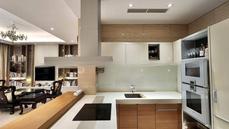 BISHOPSGATE RESIDENCES 13