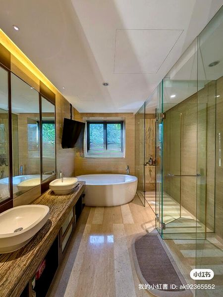 BISHOPSGATE RESIDENCES 11