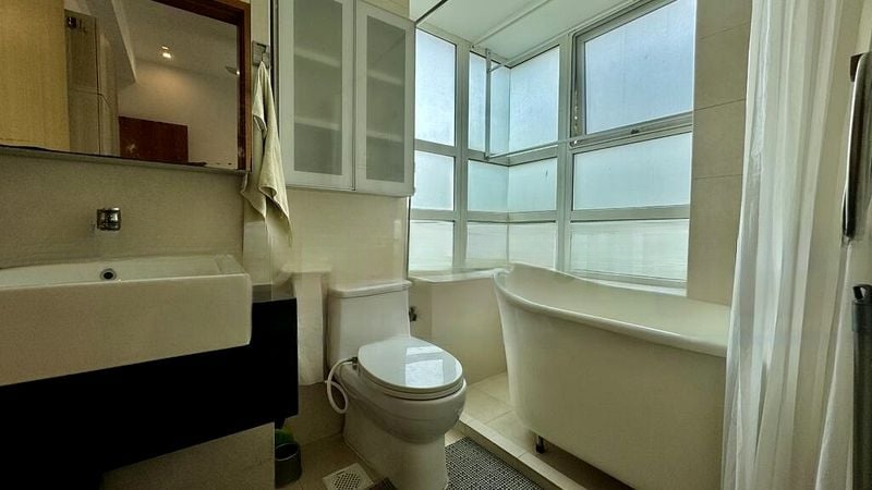 EAST ELEGANCE 5