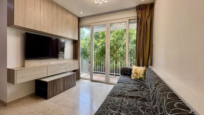 EAST ELEGANCE 11