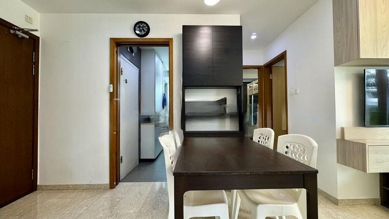 EAST ELEGANCE 9