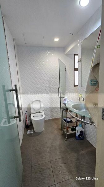 PARKVIEW APARTMENTS 4