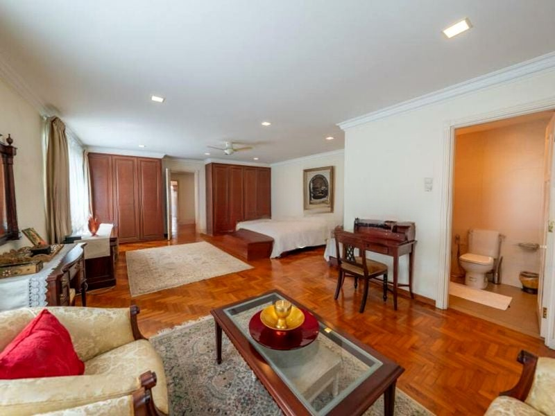 NEWTON SUITES 5