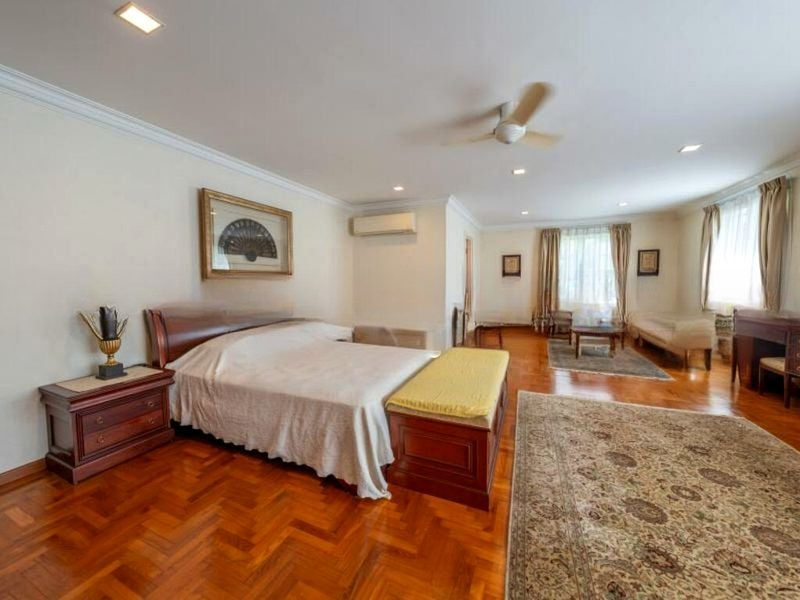 NEWTON SUITES 9
