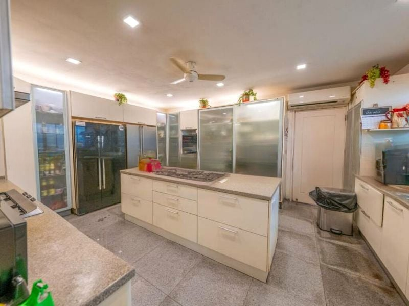 NEWTON SUITES 12