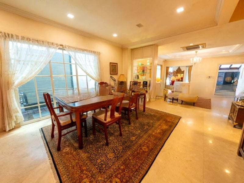 NEWTON SUITES 13