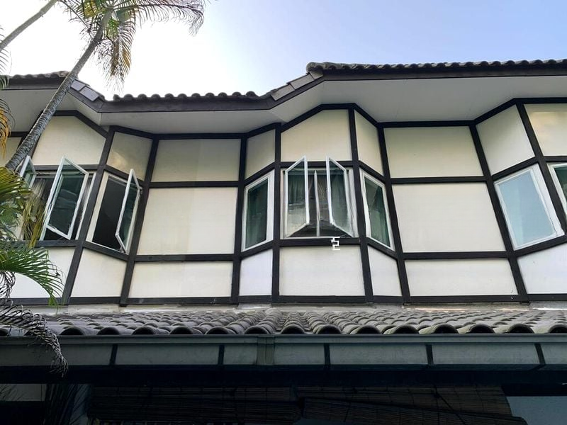 HOLLAND GROVE PARK 1