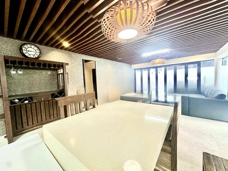 SPRING PARK ESTATE 8