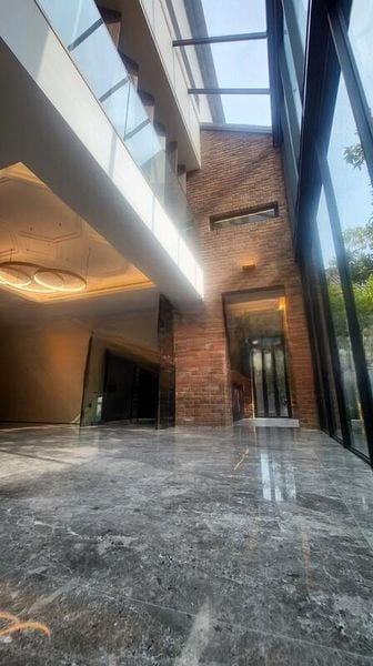 THOMSON HILLS ESTATE 2