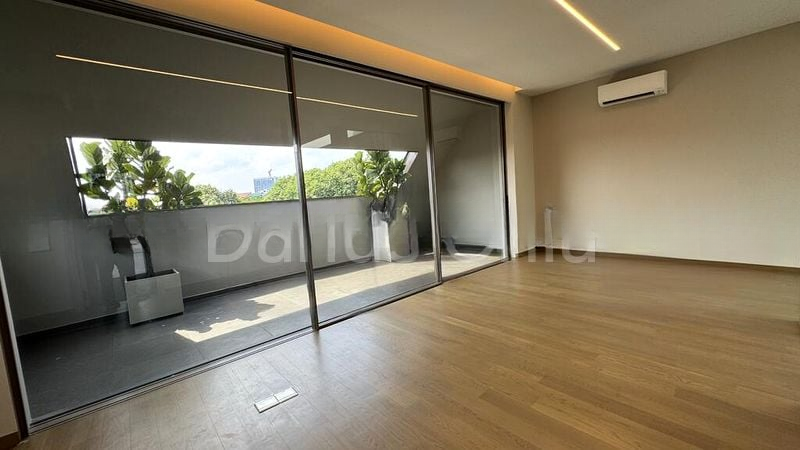 THOMSON HILLS ESTATE 10