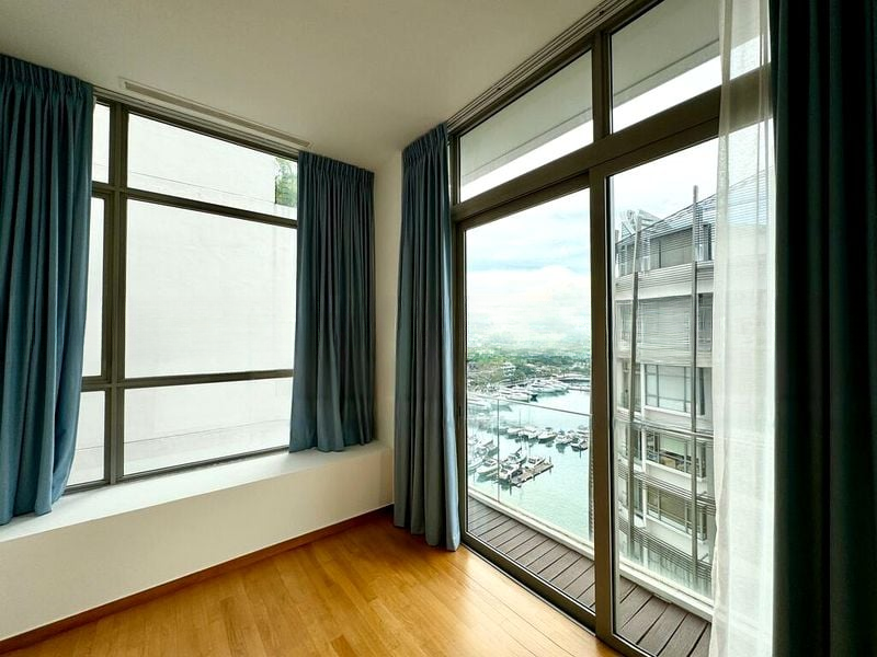 THE OCEANFRONT @ SENTOSA COVE 9