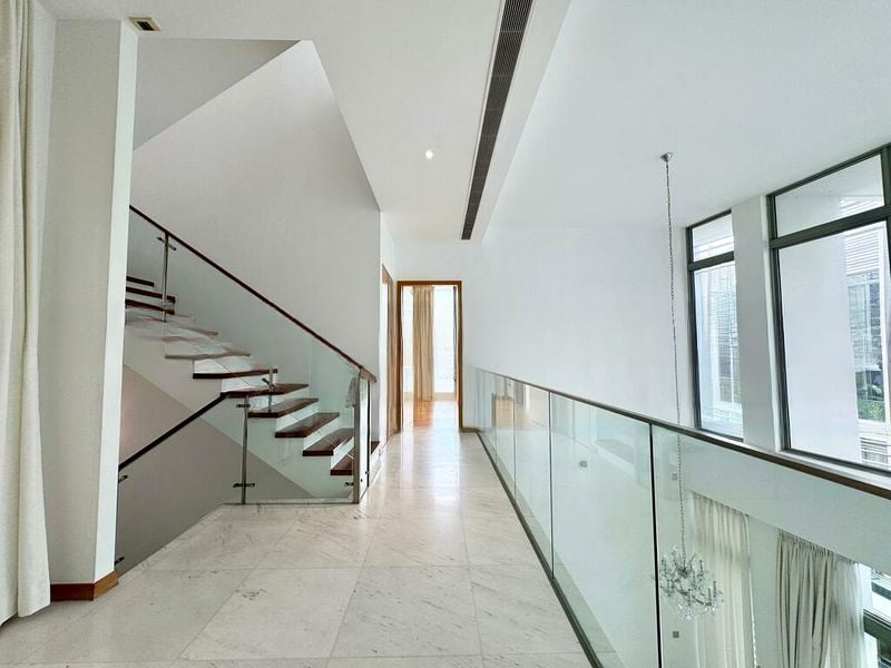 THE OCEANFRONT @ SENTOSA COVE 6