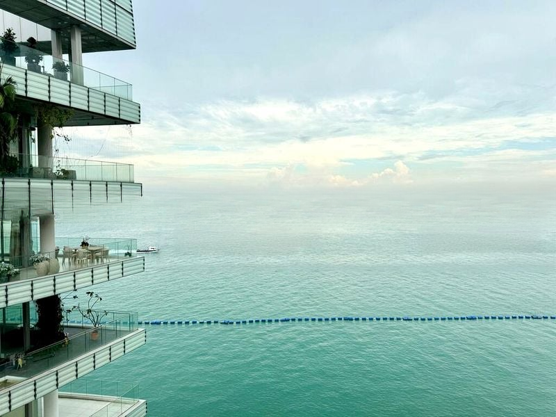 THE OCEANFRONT @ SENTOSA COVE 15