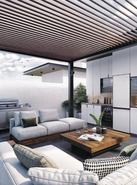 BREEZE BY THE EAST 5