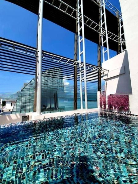 THE OCEANFRONT @ SENTOSA COVE 5