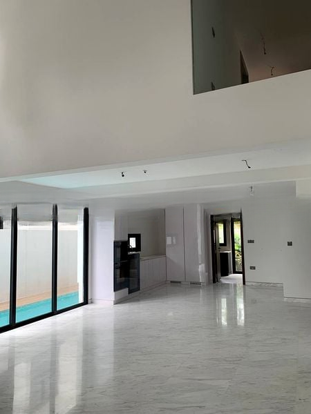 THE CARRARA 1