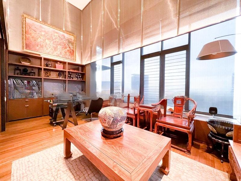 NEWTON SUITES 6