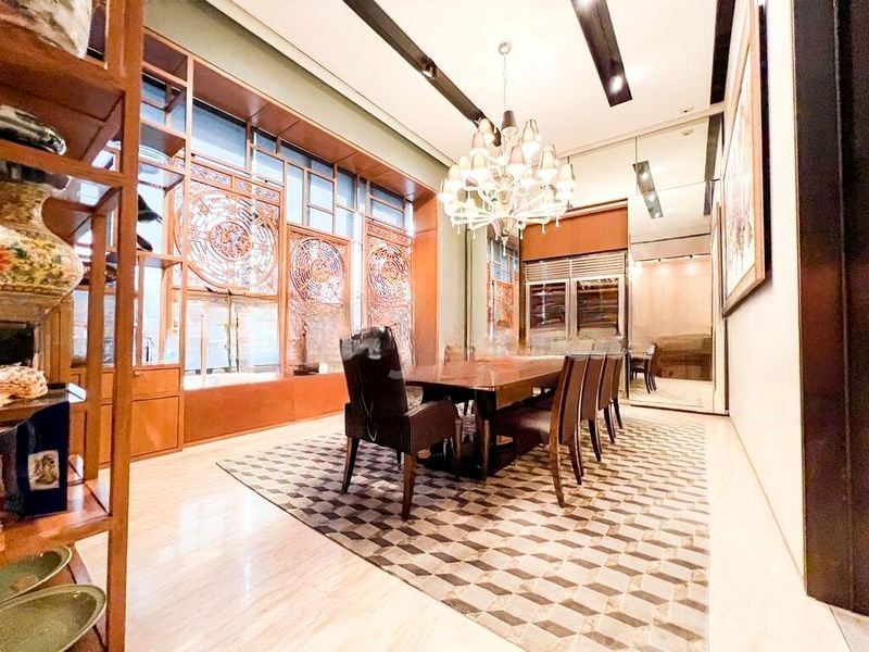 NEWTON SUITES 8