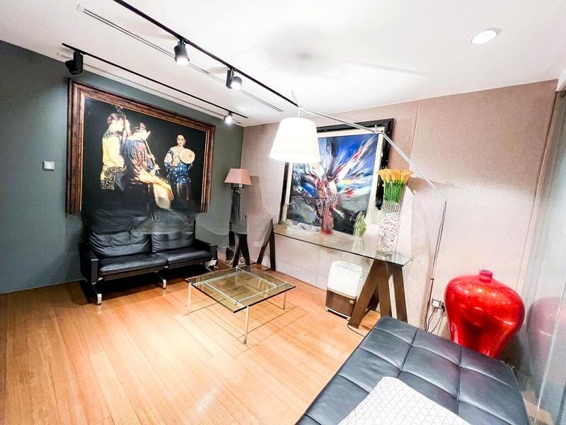 NEWTON SUITES 12