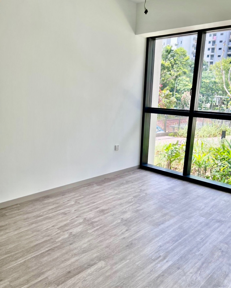 RIVERFRONT RESIDENCES 6