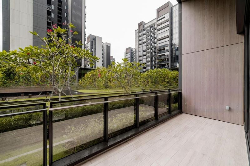 LEEDON GREEN 10