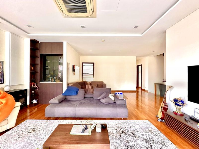 PHOENIX HEIGHTS 12