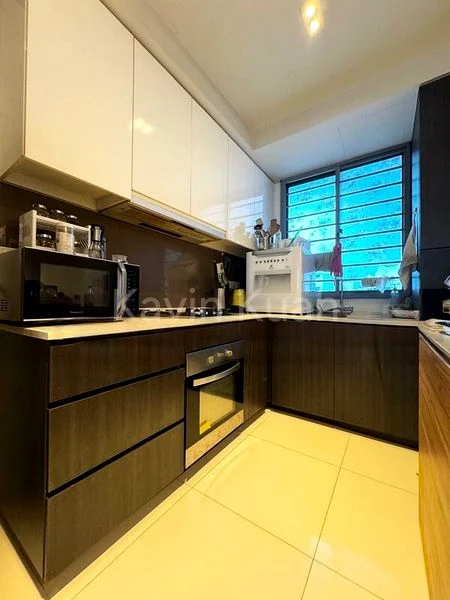 ESPARINA RESIDENCES 8